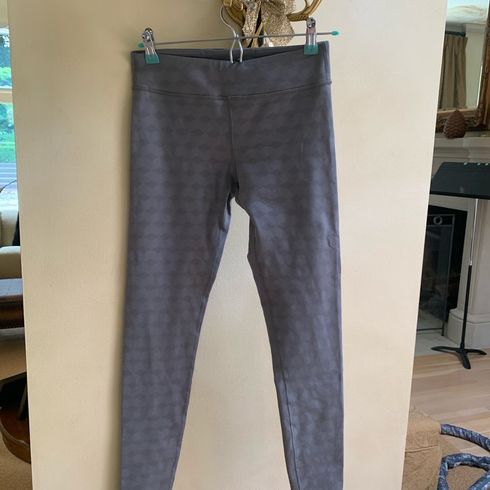 IVIVVA grey pattern leggings